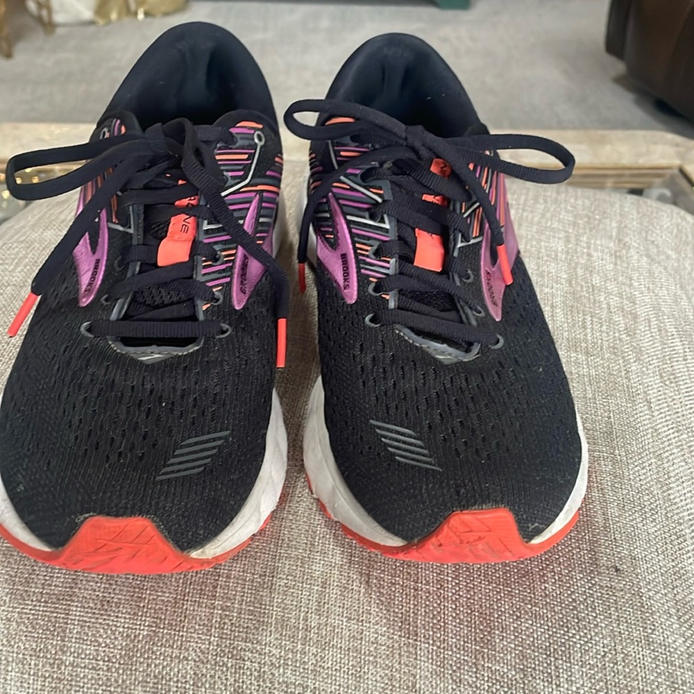 Brooks Women’s Adrenaline 19